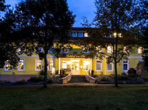 Holiday apartment Seeblick - Gutshof am See, Klein Upahl